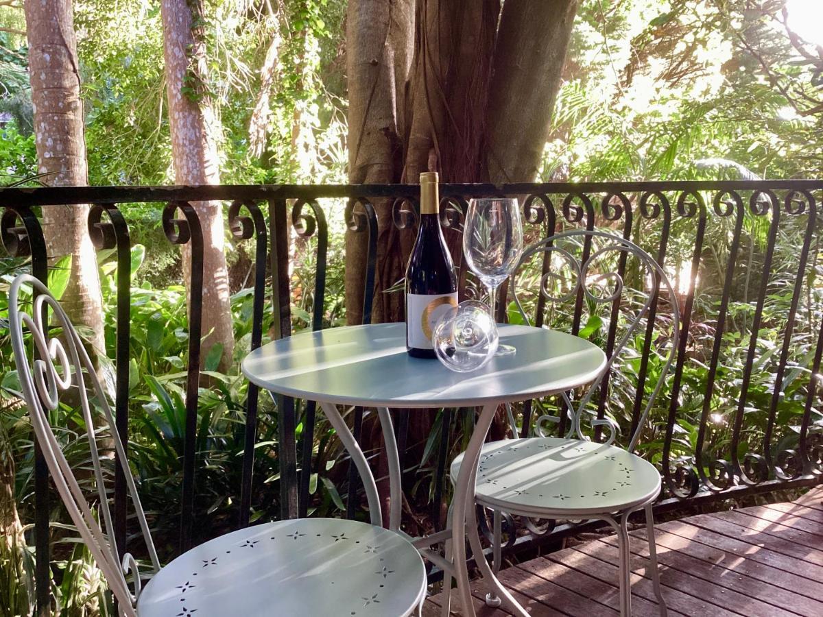 Chalet On Gallery Walk - King Bed, Spa, Fireplace, Wifi & Netflix, Linger A While Mount Tamborine Bagian luar foto