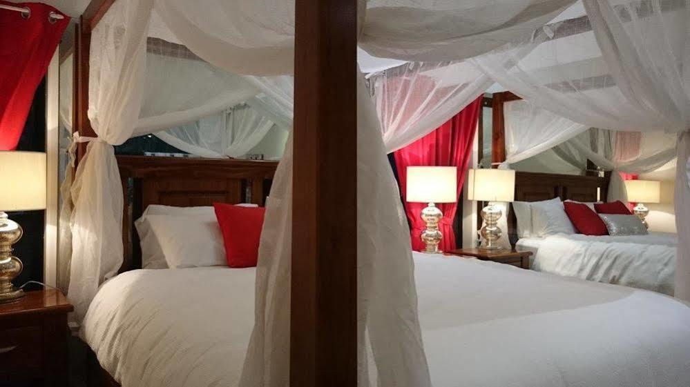 Chalet On Gallery Walk - King Bed, Spa, Fireplace, Wifi & Netflix, Linger A While Mount Tamborine Bagian luar foto